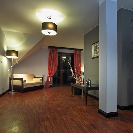 Maranello Villa Otwock Luaran gambar